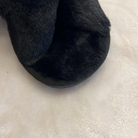 Letter Graphic Fluffy Slippers - Picture 11 of 13